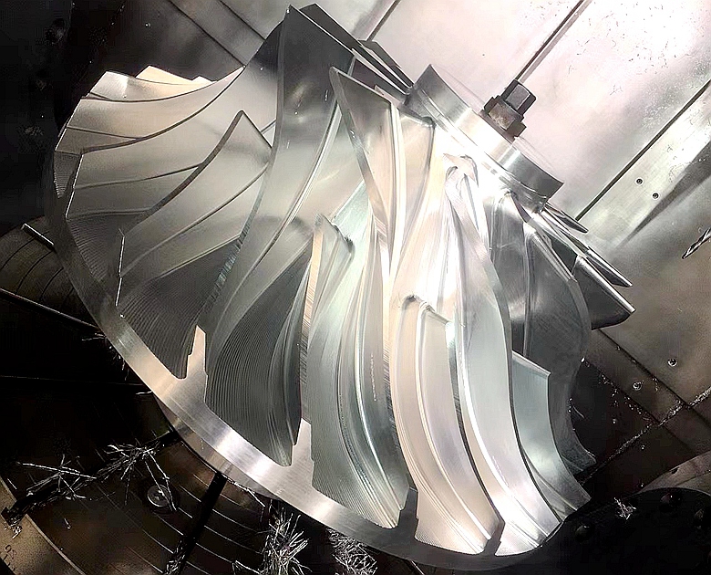 精密制造加工中心三軸、四軸、五軸之差