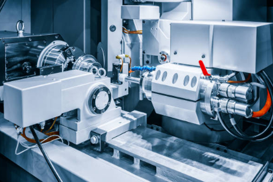 精密加工VS智能加工：高精度零件如何選？