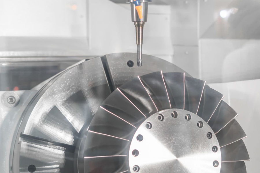 揭秘多軸聯(lián)動核心技術(shù)：為何它成為航空航天、汽車模具精密制造的首選？